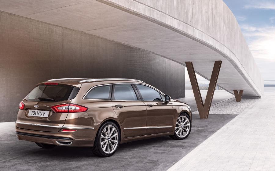 Ford Vignale Mondeo Turnier 2016 года  (фото 3 из 12)